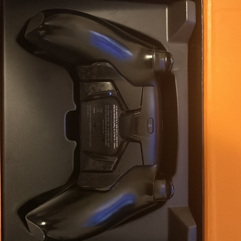 Ps5 Scuf controller - Picture 2 of 2